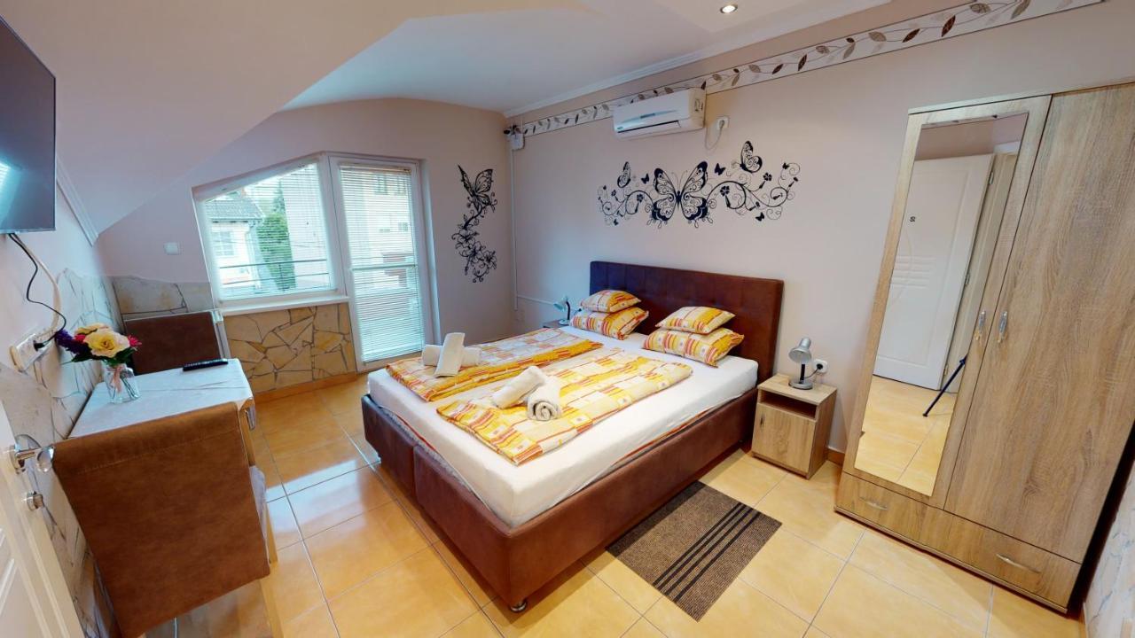 Cristian Apartman Hajduszoboszlo Exterior photo