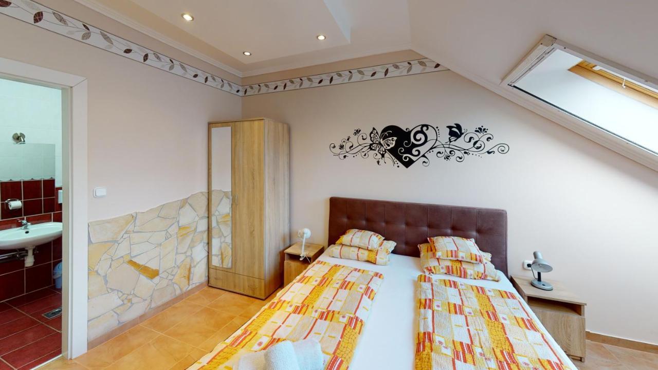 Cristian Apartman Hajduszoboszlo Exterior photo
