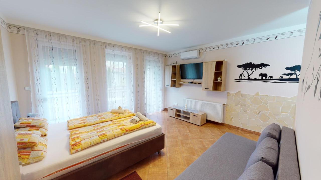 Cristian Apartman Hajduszoboszlo Exterior photo