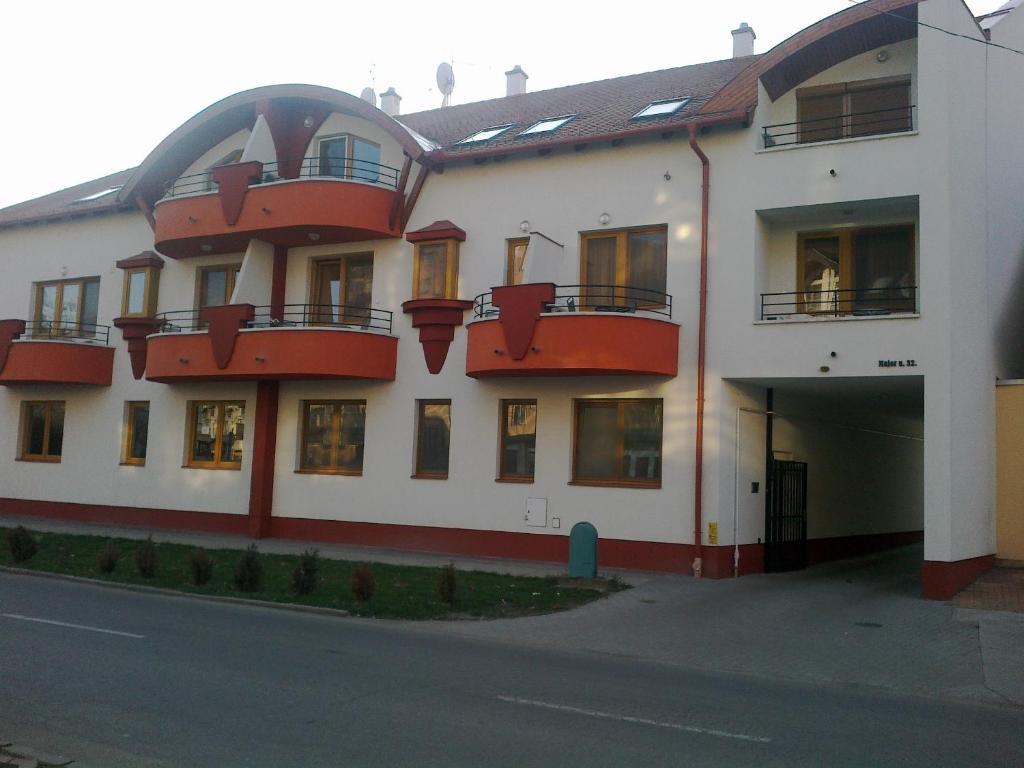 Cristian Apartman Hajduszoboszlo Exterior photo